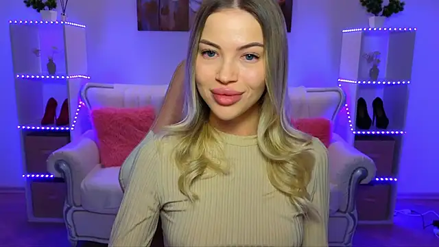 Snapshot of EmmyMills chatting on 01/07/26, 08:55 EmmyMills online show from 01/07/26, 08:55