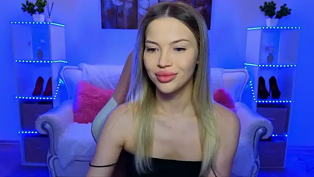 Snapshot of EmmyMills chatting on 01/12/26, 09:53 EmmyMills online show from 01/12/26, 09:53