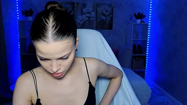 EmmyMills online show from 05/31/26, 07:26