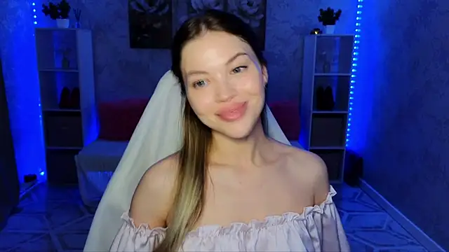 EmmyMills online show from 06/30/26, 09:49