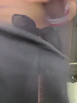 Snapshot of Cute-Russian chatting on 02/08/25, 05:40 Cute-Russian online show from 02/08/25, 05:40