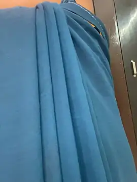 Snapshot of Cute-Russian chatting on 02/13/25, 04:22 Cute-Russian online show from 02/13/25, 04:22