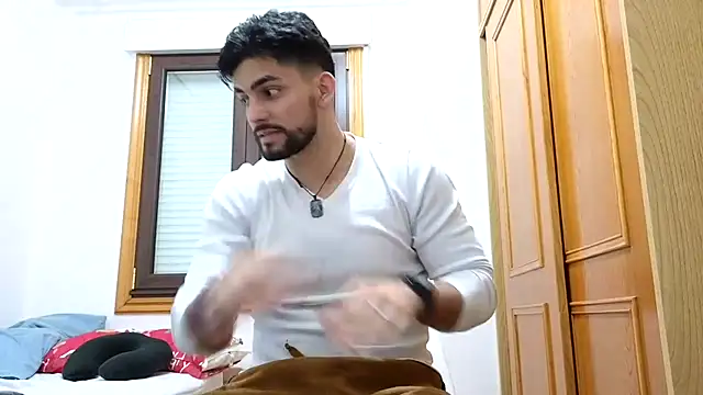 Snapshot of Jackyrose chatting on 12/11/24, 06:36 Jackyrose online show from 12/11/24, 06:36