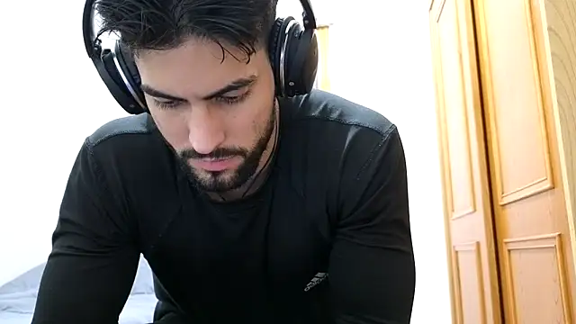 Snapshot of Jackyrose chatting on 12/14/24, 03:51 Jackyrose online show from 12/14/24, 03:51