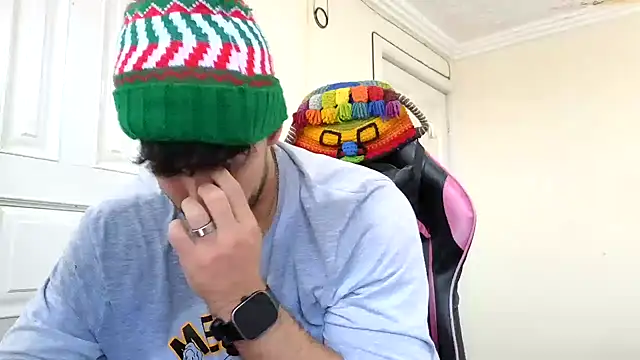 Snapshot of Jackyrose chatting on 12/19/25, 08:38 Jackyrose online show from 12/19/25, 08:38