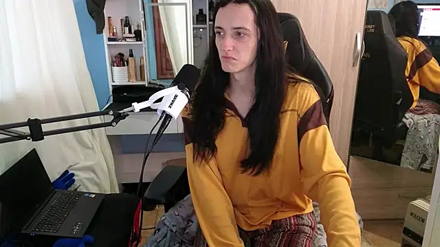 MemiKouki online show from 03/19/25, 04:45