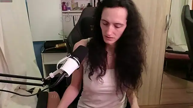 MemiKouki online show from 03/30/26, 07:04