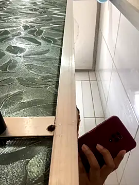 Snapshot of MaryAlbuquerque chatting on 11/05/25, 05:35 MaryAlbuquerque online show from 11/05/25, 05:35