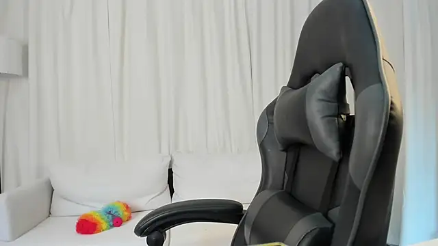 SaraDesirexo online show from 02/11/26, 03:28