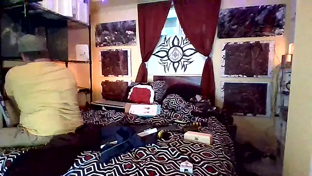 Mic Oxinner online show from 11/16/25, 07:52