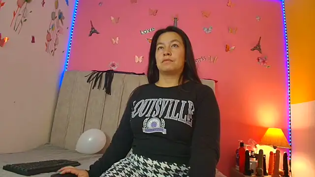 Snapshot of monickhot303av chatting on 03/12/25, 07:17 monickhot303av online show from 03/12/25, 07:17