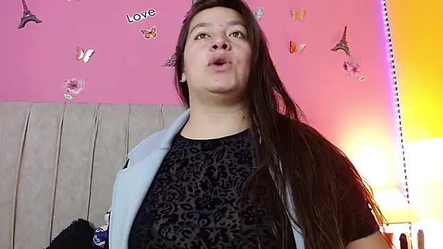 Snapshot of monickhot303av chatting on 10/08/25, 01:47 monickhot303av online show from 10/08/25, 01:47