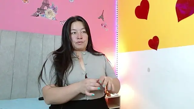 Snapshot of monickhot303av chatting on 11/27/25, 04:03 monickhot303av online show from 11/27/25, 04:03