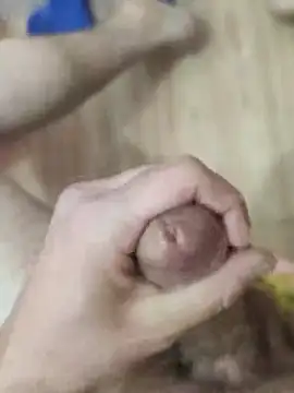 Snapshot of ssikerek23 chatting on 10/15/25, 04:29 ssikerek23 online show from 10/15/25, 04:29