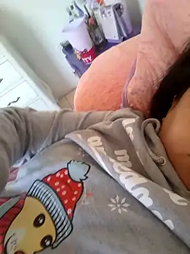 Snapshot of KasiaVenus_ chatting on 01/05/25, 12:42 KasiaVenus  online show from 01/05/25, 12:42