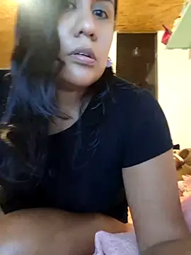 Snapshot of KasiaVenus_ chatting on 03/07/25, 03:08 KasiaVenus  online show from 03/07/25, 03:08