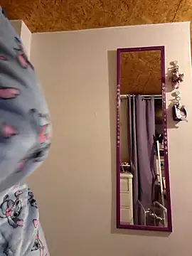 Snapshot of KasiaVenus_ chatting on 09/11/25, 04:34 KasiaVenus  online show from 09/11/25, 04:34