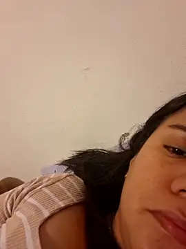 Snapshot of KasiaVenus_ chatting on 10/17/25, 03:53 KasiaVenus  online show from 10/17/25, 03:53