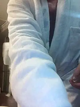 Snapshot of Viause_Kentauelle chatting on 03/18/25, 09:43 Viause Kentauelle online show from 03/18/25, 09:43