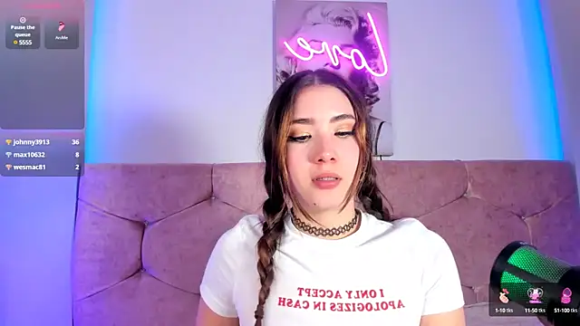 Snapshot of lunar_leen chatting on 02/21/25, 01:22 lunar leen online show from 02/21/25, 01:22