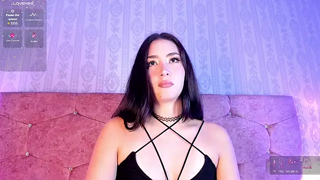 Snapshot of lunar_leen chatting on 10/27/25, 06:23 lunar leen online show from 10/27/25, 06:23