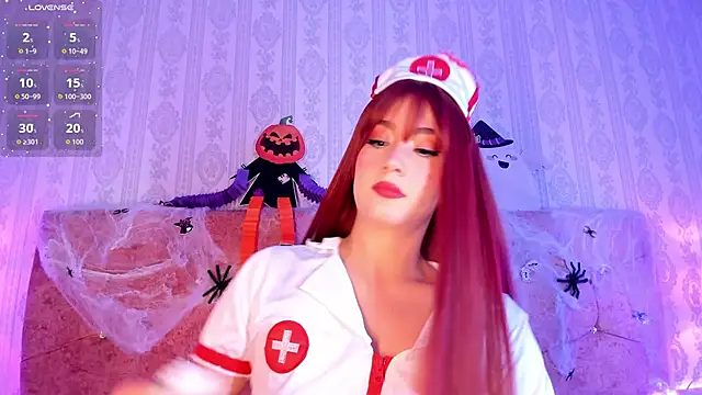 Snapshot of lunar_leen chatting on 10/29/25, 05:04 lunar leen online show from 10/29/25, 05:04