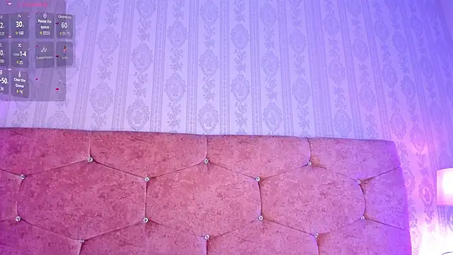 Snapshot of lunar_leen chatting on 11/12/25, 07:24 lunar leen online show from 11/12/25, 07:24