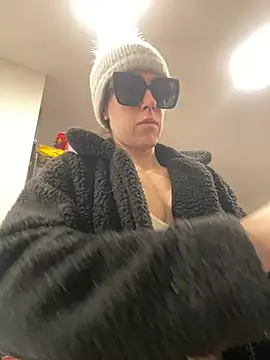 mrs  unknown online show from 02/25/26, 04:27