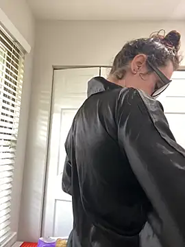 mrs  unknown online show from 03/31/26, 04:07