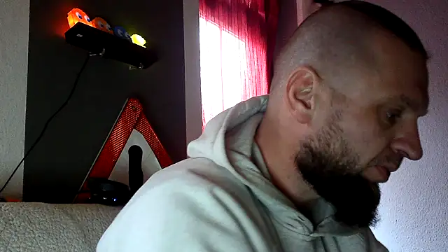 donhulio482 online show from 03/01/25, 08:56