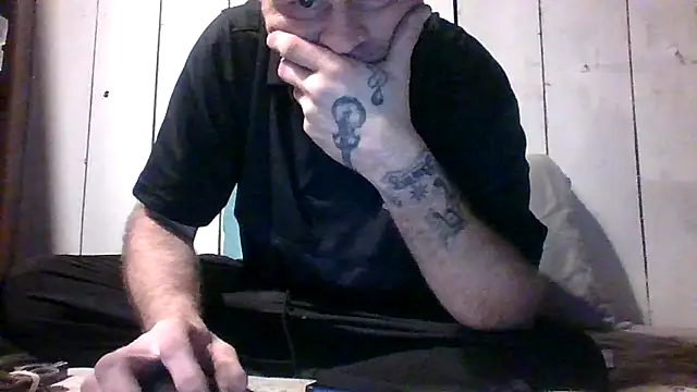 Snapshot of jaxx12369 chatting on 11/08/25, 04:51 jaxx12369 online show from 11/08/25, 04:51