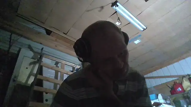 Snapshot of jaxx12369 chatting on 11/26/25, 05:30 jaxx12369 online show from 11/26/25, 05:30