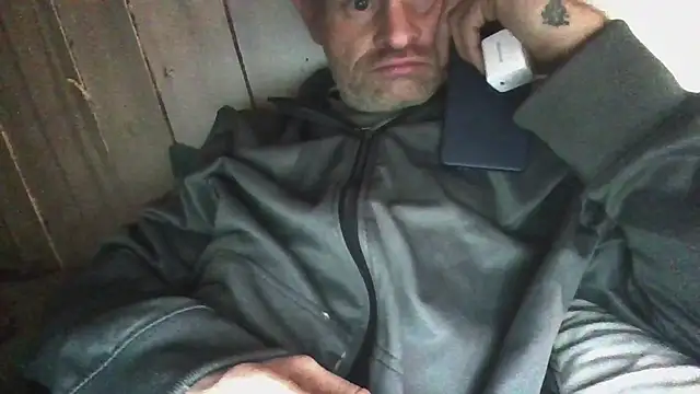 Snapshot of jaxx12369 chatting on 11/27/25, 10:01 jaxx12369 online show from 11/27/25, 10:01