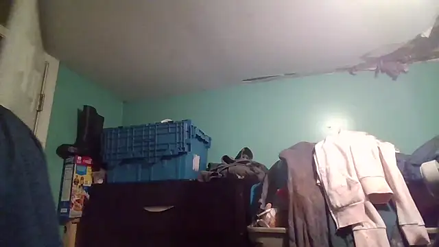 Snapshot of jaxx12369 chatting on 12/14/25, 02:39 jaxx12369 online show from 12/14/25, 02:39