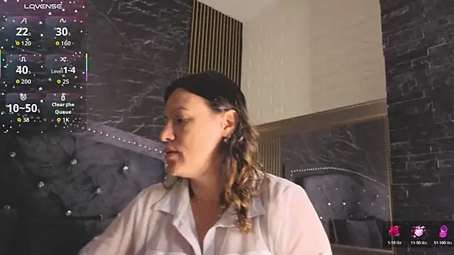 charlotte  G online show from 12/20/25, 10:11