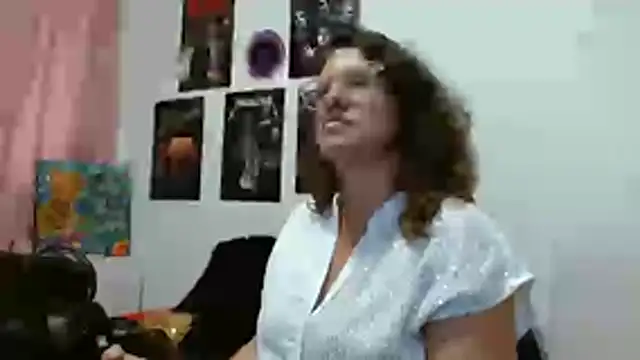 charlotte  G online show from 12/22/25, 06:49