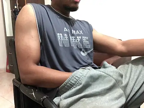 Snapshot of Zeuhorny chatting on 11/30/25, 06:50 Zeuhorny online show from 11/30/25, 06:50