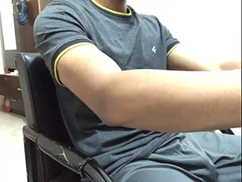 Snapshot of Zeuhorny chatting on 12/02/25, 07:20 Zeuhorny online show from 12/02/25, 07:20