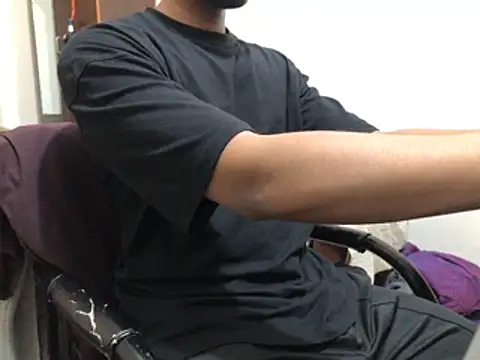 Zeuhorny online show from 03/06/26, 07:21