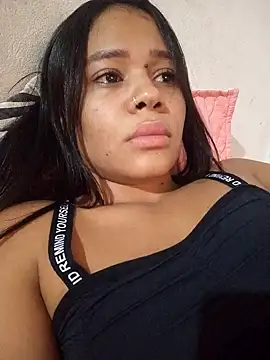 Snapshot of Sexy-manyu chatting on 01/03/25, 04:11 Sexy-manyu online show from 01/03/25, 04:11