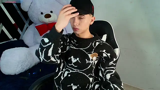 Niico Cruz online show from 02/20/25, 03:45