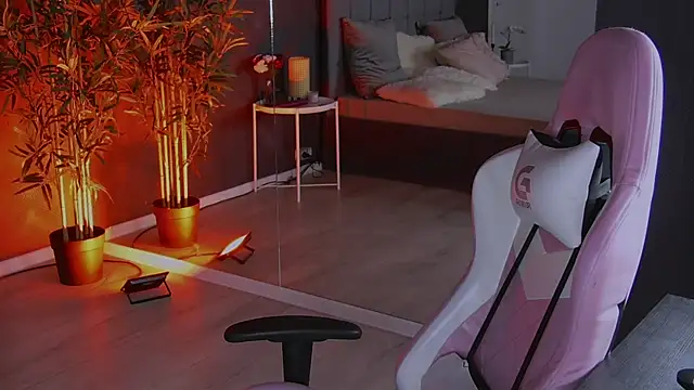 Snapshot of shayblonde chatting on 01/08/25, 09:55 shayblonde online show from 01/08/25, 09:55