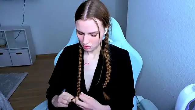 StellaLawless online show from 03/08/26, 06:23