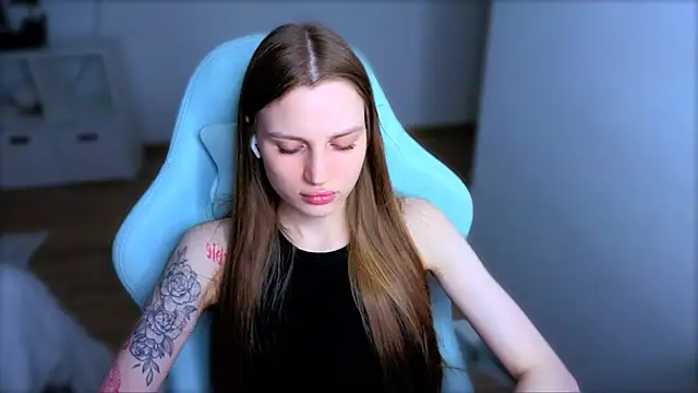 StellaLawless online show from 04/05/26, 10:40