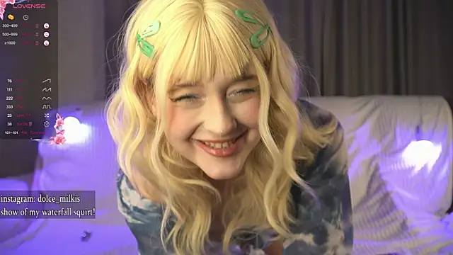 Snapshot of GlitterZOE chatting on 10/02/25, 04:36 GlitterZOE online show from 10/02/25, 04:36