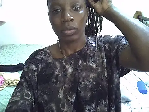 Snapshot of Sweet_Bear chatting on 12/01/25, 04:56 Sweet Bear online show from 12/01/25, 04:56