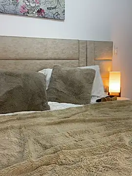 Snapshot of valecruz903 chatting on 02/09/25, 02:06 valecruz903 online show from 02/09/25, 02:06