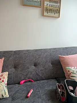 Snapshot of valecruz903 chatting on 10/30/25, 04:30 valecruz903 online show from 10/30/25, 04:30