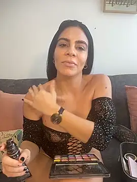 Snapshot of valecruz903 chatting on 11/13/25, 04:50 valecruz903 online show from 11/13/25, 04:50