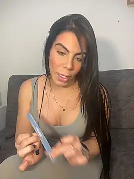 Snapshot of valecruz903 chatting on 11/15/25, 11:10 valecruz903 online show from 11/15/25, 11:10